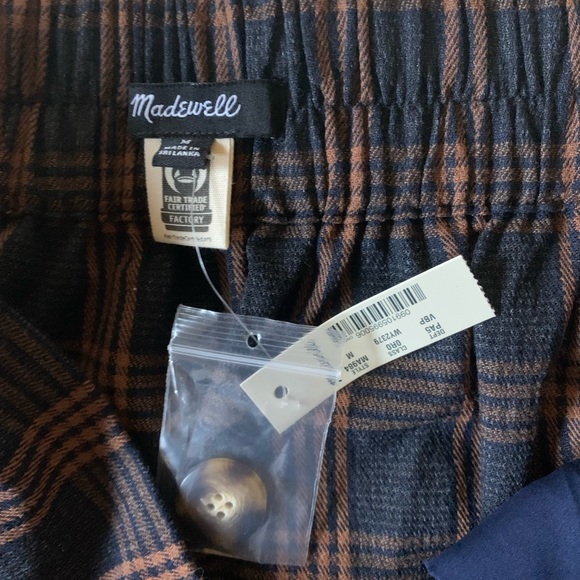 Plaid Skirt - Picture 6 of 6